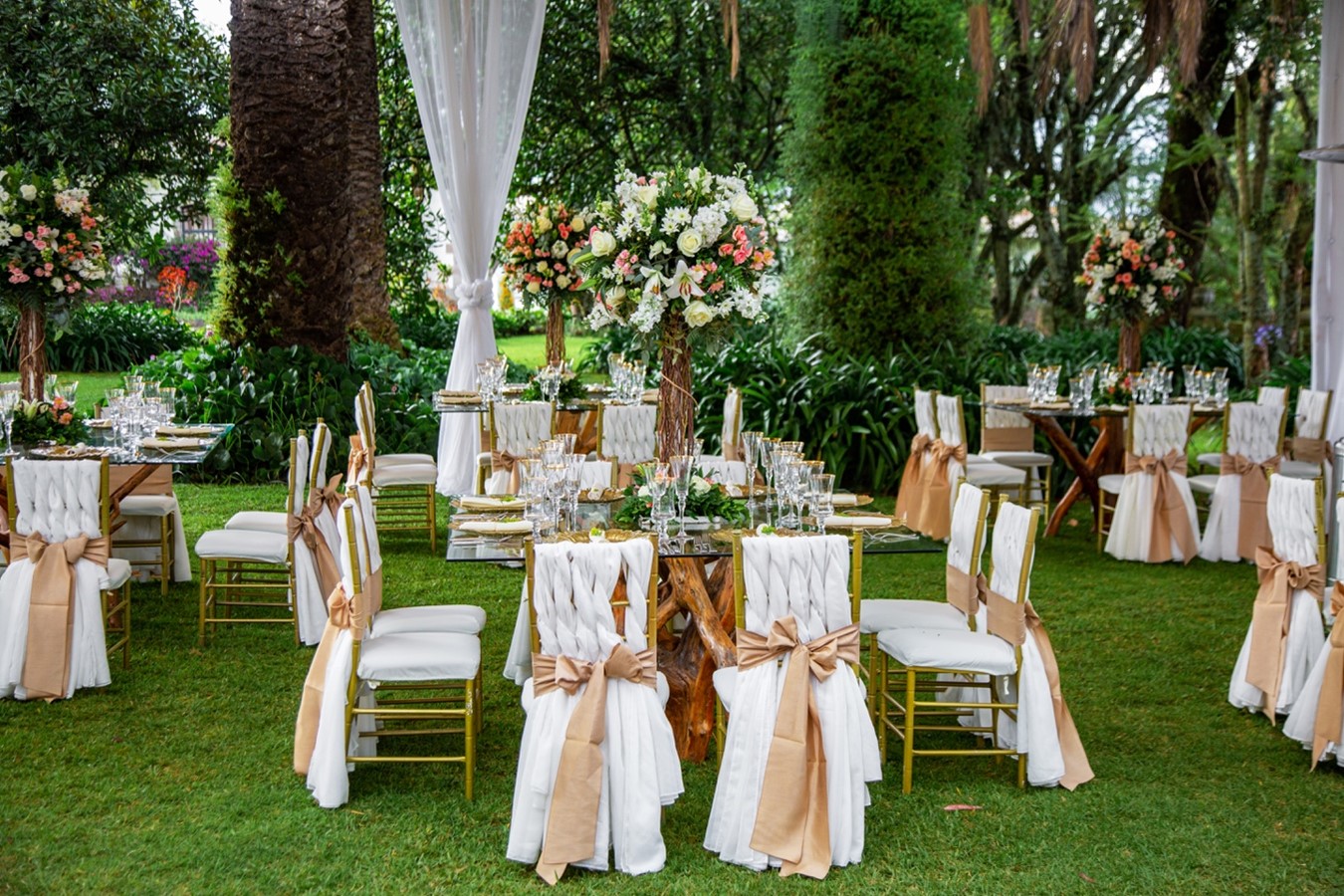 Decoración de Bodas y Eventos Lujosos de Alta Gama en Orellana – Humadi