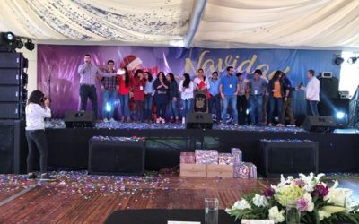 Cómo decorar un evento navideño para una empresa en Quito